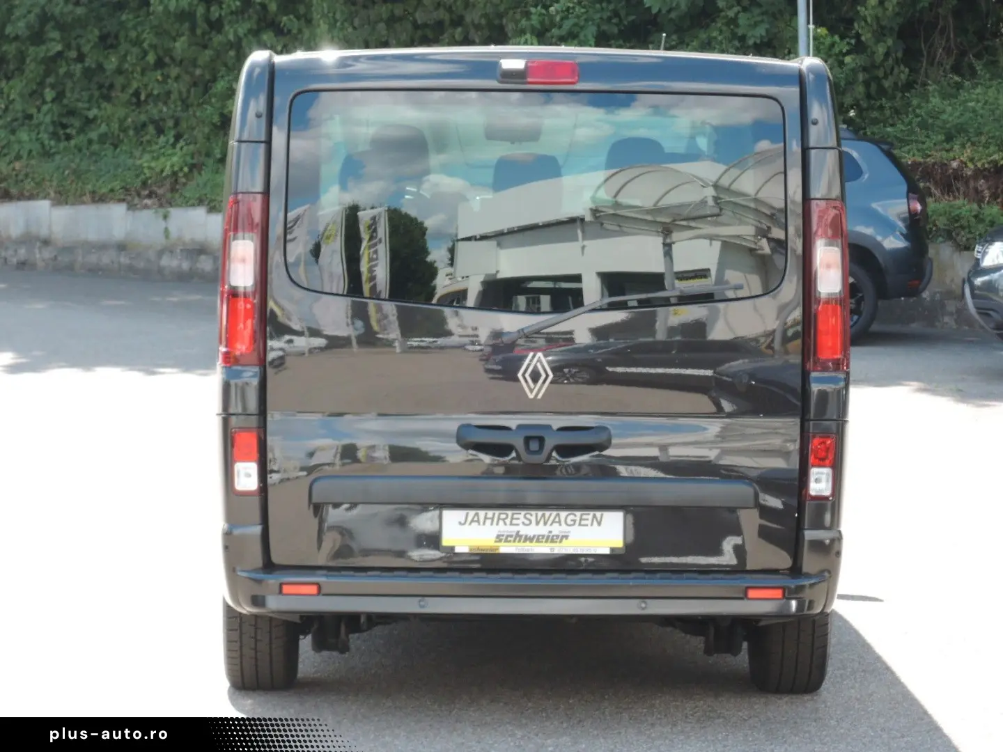 RENAULT Trafic Grand COMBI 150 EDC 9-Sitze  GJR Kamera