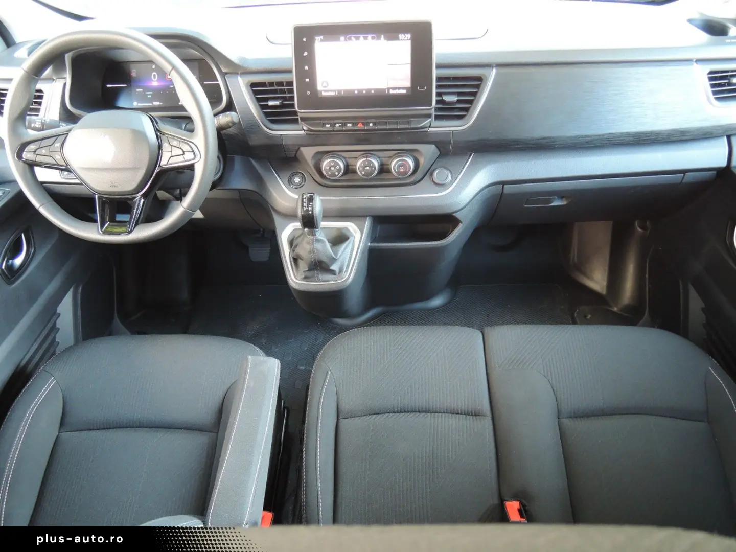 RENAULT Trafic Grand COMBI 150 EDC 9-Sitze  GJR Kamera