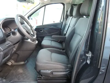 RENAULT Trafic Grand COMBI 150 EDC 9-Sitze  GJR Kamera