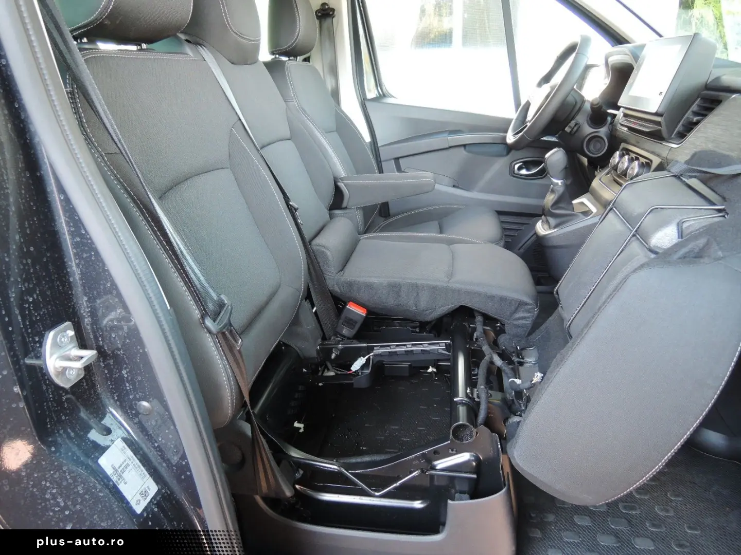 RENAULT Trafic Grand COMBI 150 EDC 9-Sitze  GJR Kamera