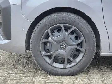 OPEL Zafira Life Edition XLAutomatik AHK Navi LED