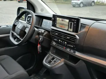 OPEL Zafira Life Edition XLAutomatik AHK Navi LED