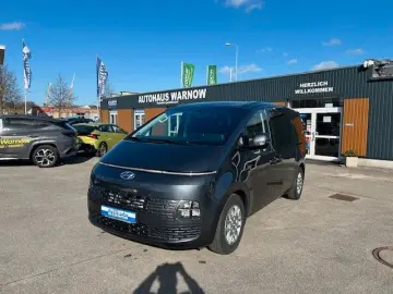 HYUNDAI STARIA 2.2 CRDi Trend 9-Sitzer Automatik 2WD