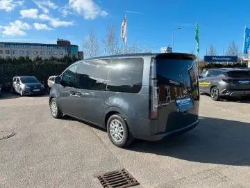 HYUNDAI STARIA 2.2 CRDi Trend 9-Sitzer Automatik 2WD
