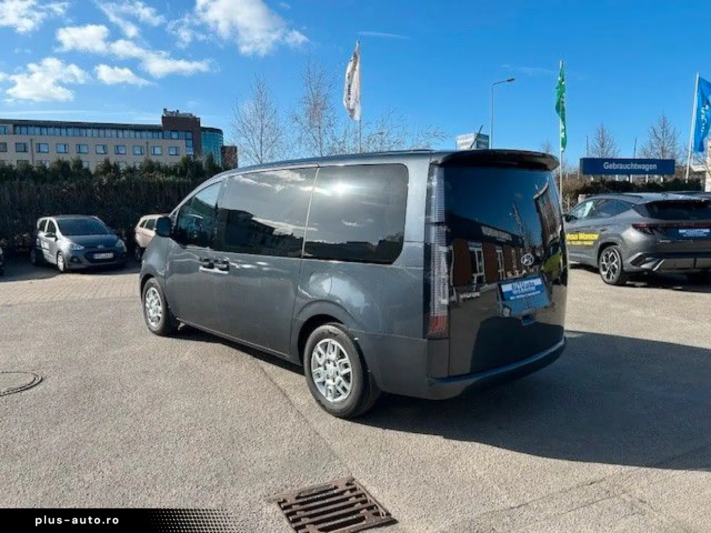 HYUNDAI STARIA 2.2 CRDi Trend 9-Sitzer Automatik 2WD