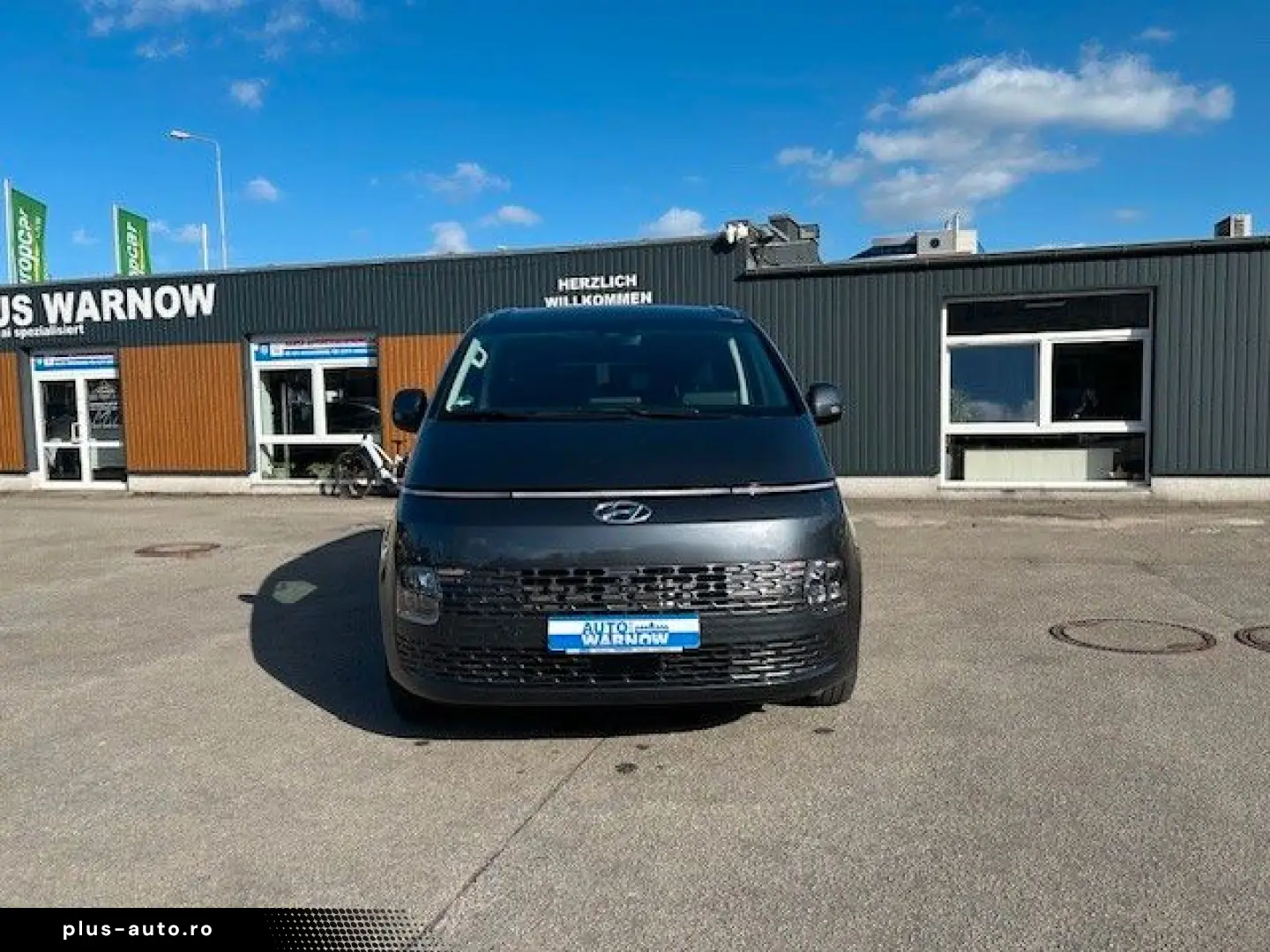 HYUNDAI STARIA 2.2 CRDi Trend 9-Sitzer Automatik 2WD