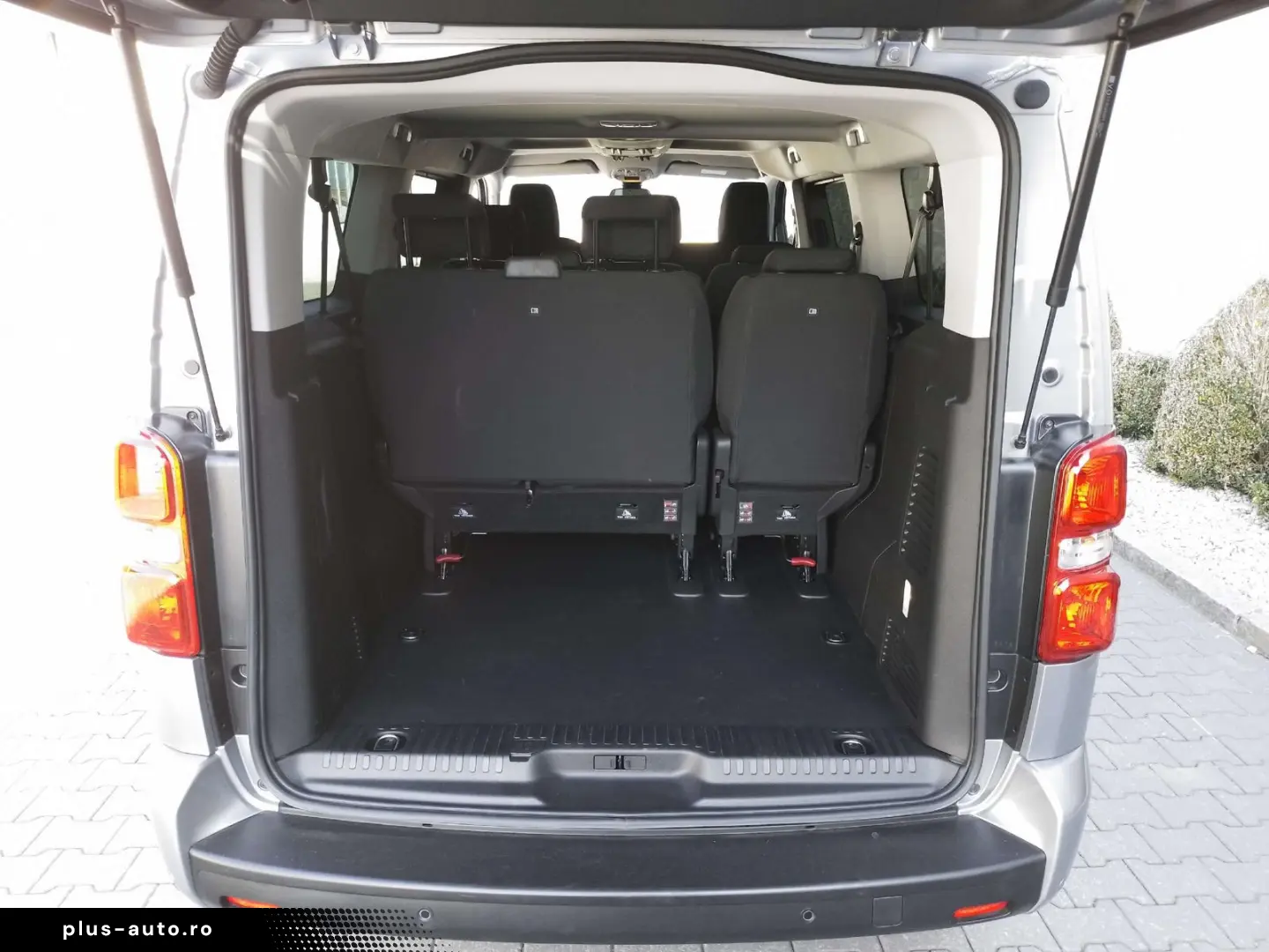 OPEL Zafira Life Kombi 9-Sitzer