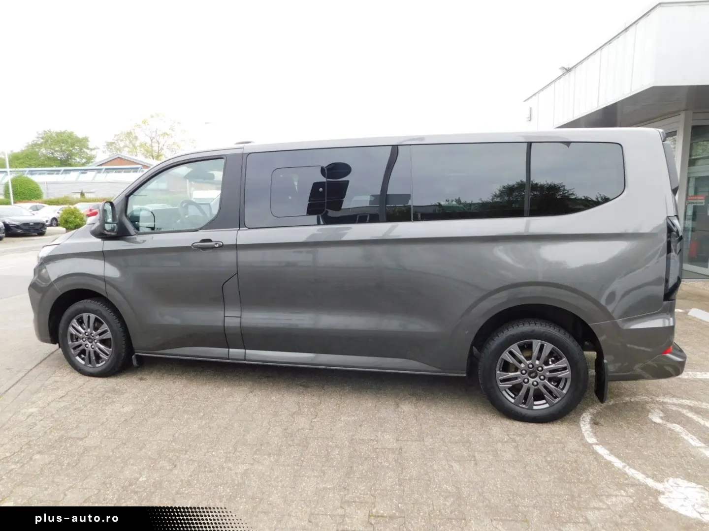 FORD Tourneo Custom 320 L2 Titanium Autom. Leder AHK