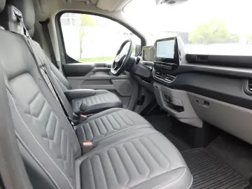 FORD Tourneo Custom 320 L2 Titanium Autom. Leder AHK