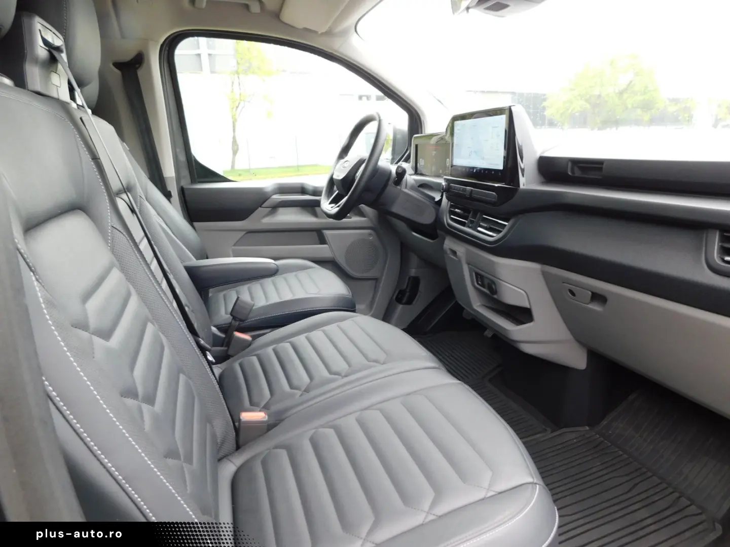 FORD Tourneo Custom 320 L2 Titanium Autom. Leder AHK