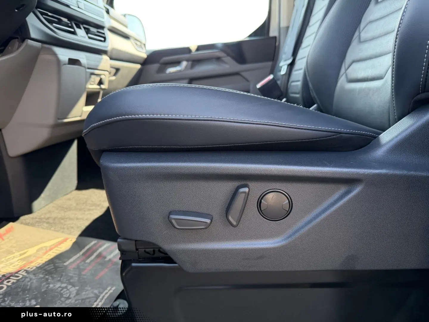 FORD Tourneo Custom 2.0 EcoBlue 320 L2 Titanium LEDER