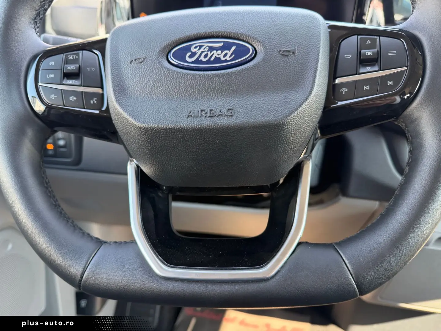 FORD Tourneo Custom 2.0 EcoBlue 320 L2 Titanium LEDER