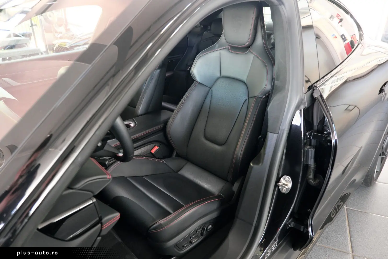 PORSCHE Taycan GTS MatrixLED Beifahrerdisplay 21 Zoll DE