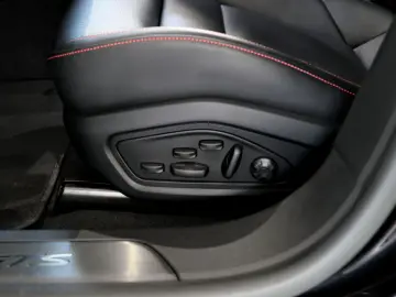 PORSCHE Taycan GTS MatrixLED Beifahrerdisplay 21 Zoll DE