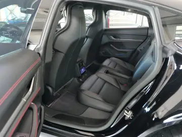 PORSCHE Taycan GTS MatrixLED Beifahrerdisplay 21 Zoll DE