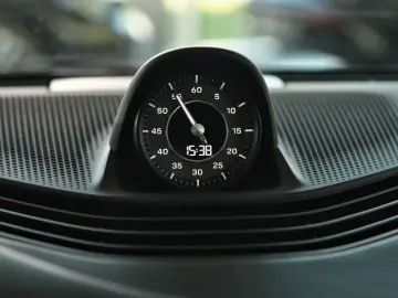PORSCHE Taycan GTS MatrixLED Beifahrerdisplay 21 Zoll DE