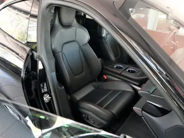 PORSCHE Taycan GTS MatrixLED Beifahrerdisplay 21 Zoll DE