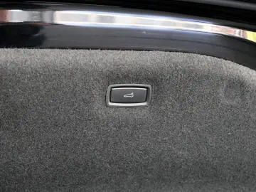 PORSCHE Taycan GTS MatrixLED Beifahrerdisplay 21 Zoll DE