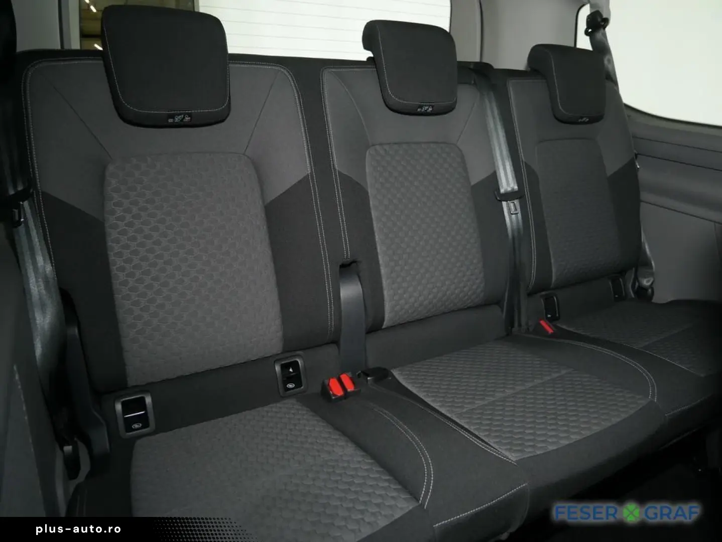 VW T7 Caravelle 2.0TDI Style Automatic AHK RFK 9Sit