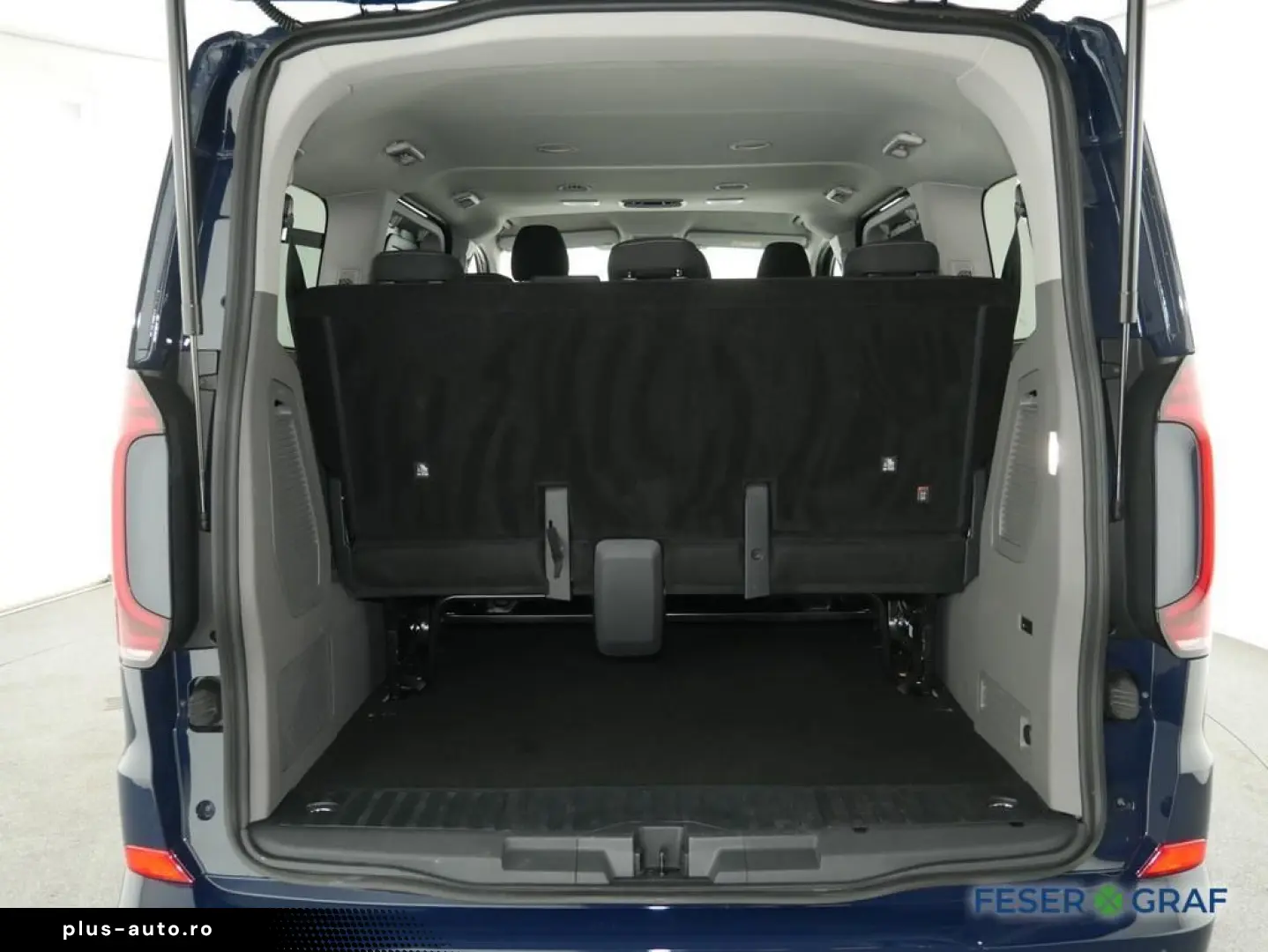 VW T7 Caravelle 2.0TDI Style Automatic AHK RFK 9Sit