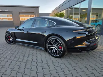 PORSCHE Taycan 4 S HuD Matrix Pano Massage 360 Kam