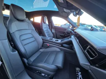 PORSCHE Taycan 4 S HuD Matrix Pano Massage 360 Kam