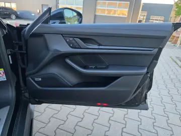 PORSCHE Taycan 4 S HuD Matrix Pano Massage 360 Kam