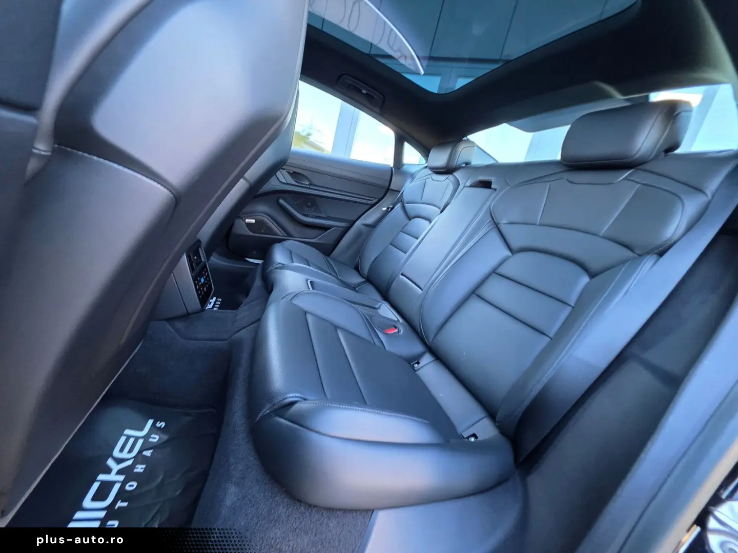PORSCHE Taycan 4 S HuD Matrix Pano Massage 360 Kam