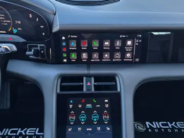 PORSCHE Taycan 4 S HuD Matrix Pano Massage 360 Kam