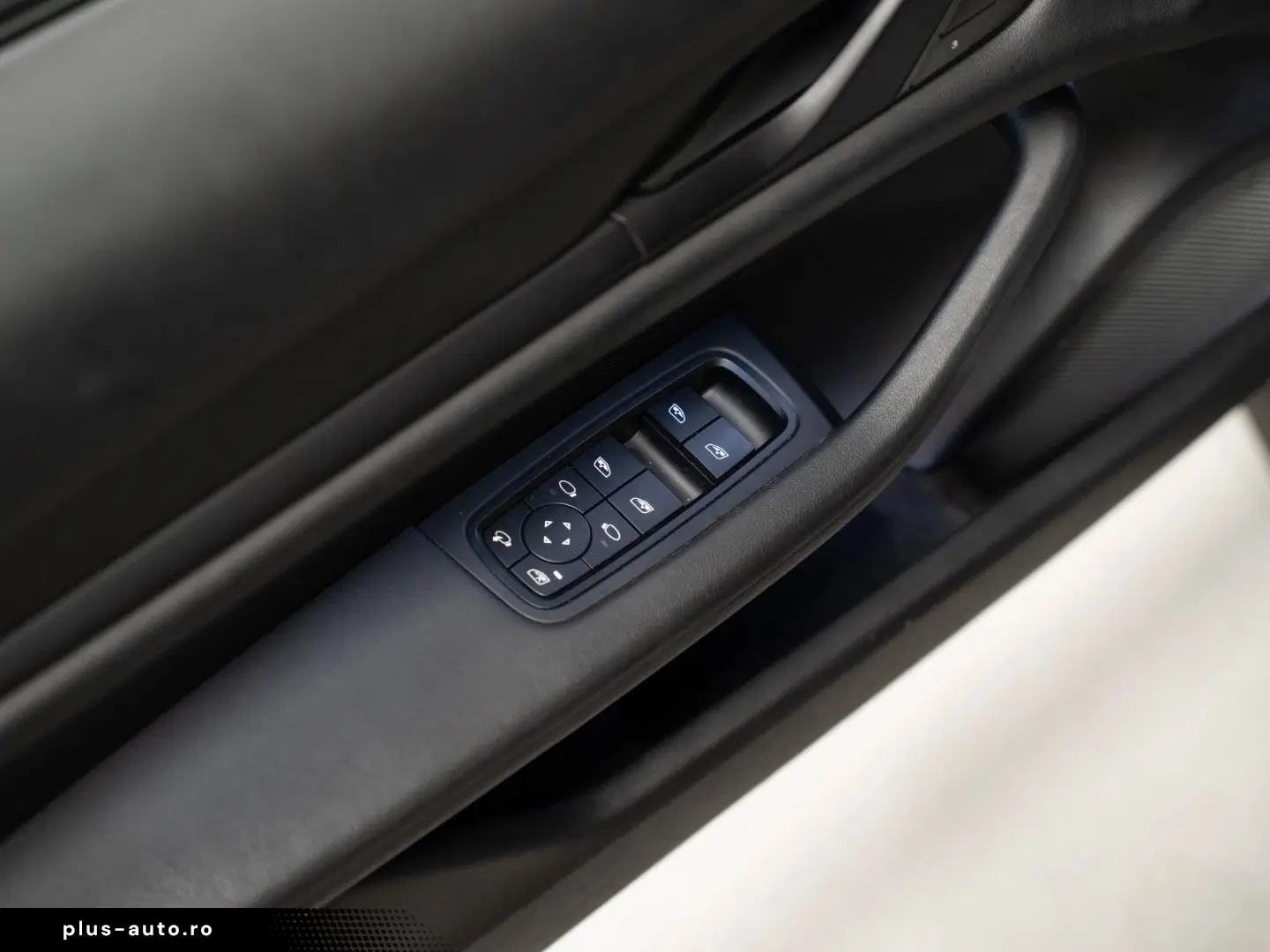 PORSCHE Taycan 4S BOSE Sport InnoDrive Surround View