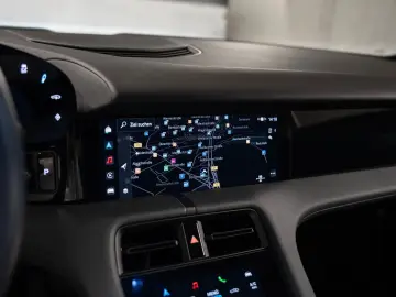 PORSCHE Taycan 4S BOSE Sport InnoDrive Surround View