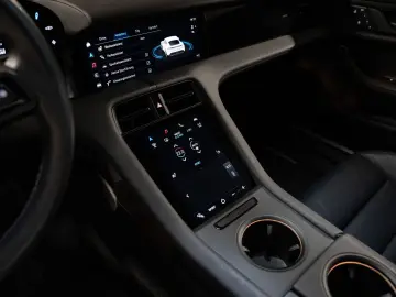 PORSCHE Taycan 4S BOSE Sport InnoDrive Surround View