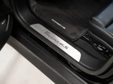 PORSCHE Taycan 4S BOSE Sport InnoDrive Surround View