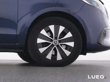 MERCEDES-BENZ V 300 d 4M AVANTGARDE MBUX MBeam GSHD AHK 360