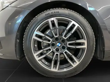 BMW 520d A Lim M Sportpaket Komfortsitze etc.