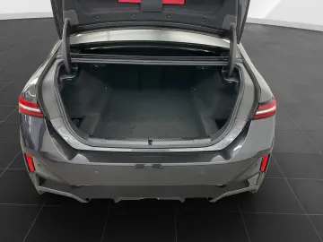 BMW 520d A Lim M Sportpaket Komfortsitze etc.