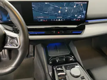 BMW 520d A Lim M Sportpaket Komfortsitze etc.