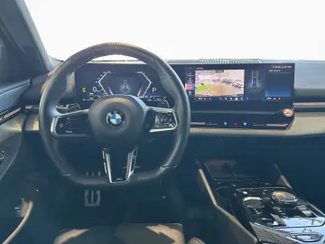 BMW 520d M SPORT AdLED DA  KomfSitze SHZ Kamera 19