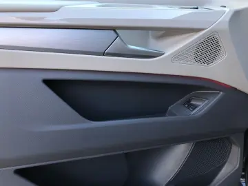 VW T7 Multivan 1.5 TSI eHybrid 4Motion ACC DCC MATR