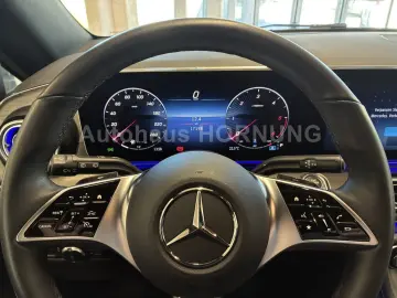 MERCEDES-BENZ V 300 d 4MATIC AVANTGARDE Lang SitzLUF…