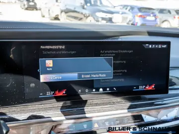 BMW 740d xDrive M-Sport STANDHZG PANO-SKY B&W