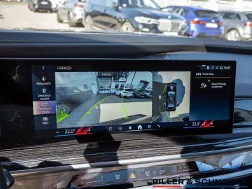 BMW 740d xDrive M-Sport STANDHZG PANO-SKY B&W