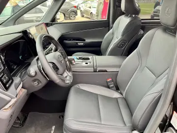 LEXUS LM 350h Executive