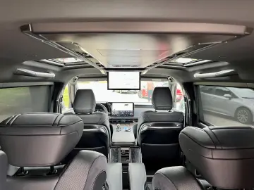 LEXUS LM 350h Executive