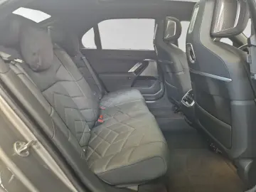 BMW 750e xDrive M Sport Pro Head-Up