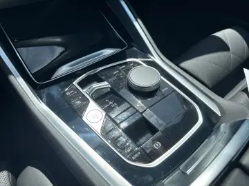 BMW X6 M60i xDrive Bowers