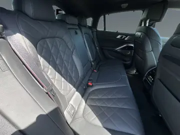 BMW X6 M60i xDrive Bowers
