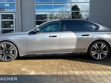 BMW 740d A xDrive M-Sport Navi ACC HUD Skylou Sitzhg