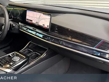 BMW 740d A xDrive M-Sport Navi ACC HUD Skylou Sitzhg