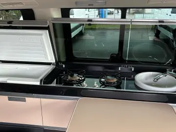 MERCEDES-BENZ Marco Polo 300d 4x4 AMG AIRMATIC 360  …